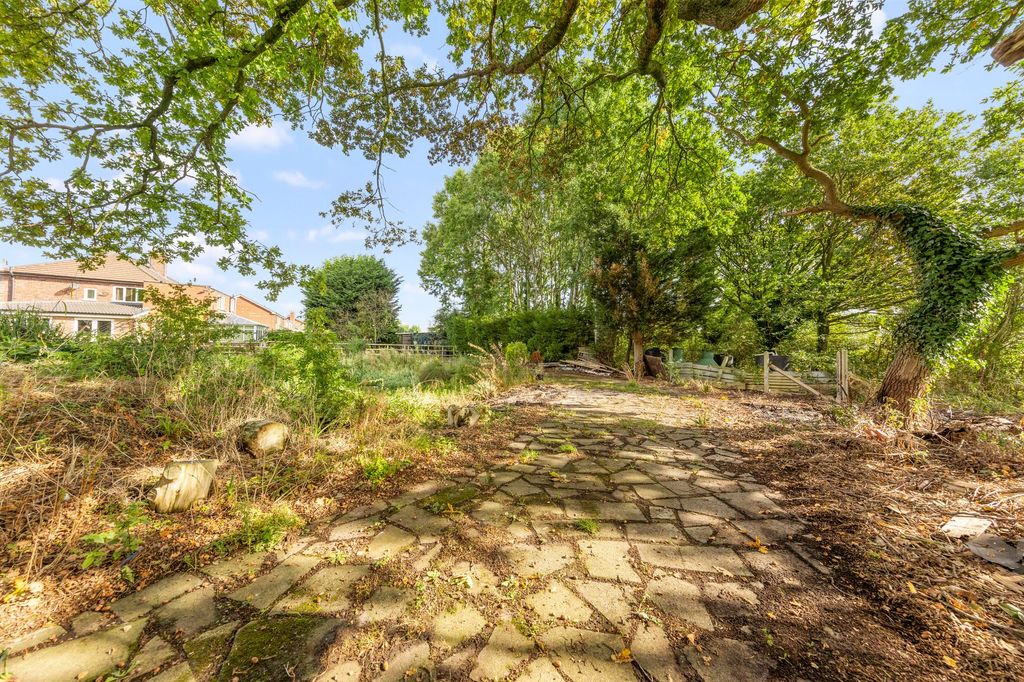 Property photo 3 of 14