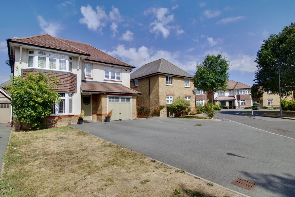 Property photo 1 of 27