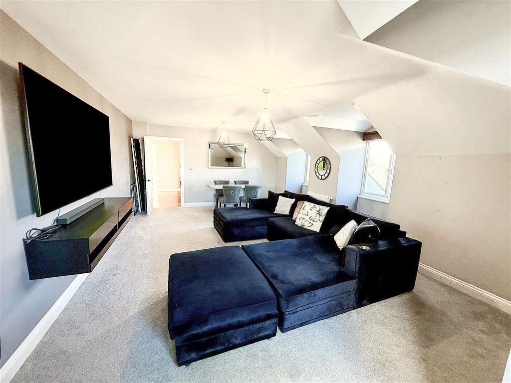Property photo 1 of 12 6.Jpg
