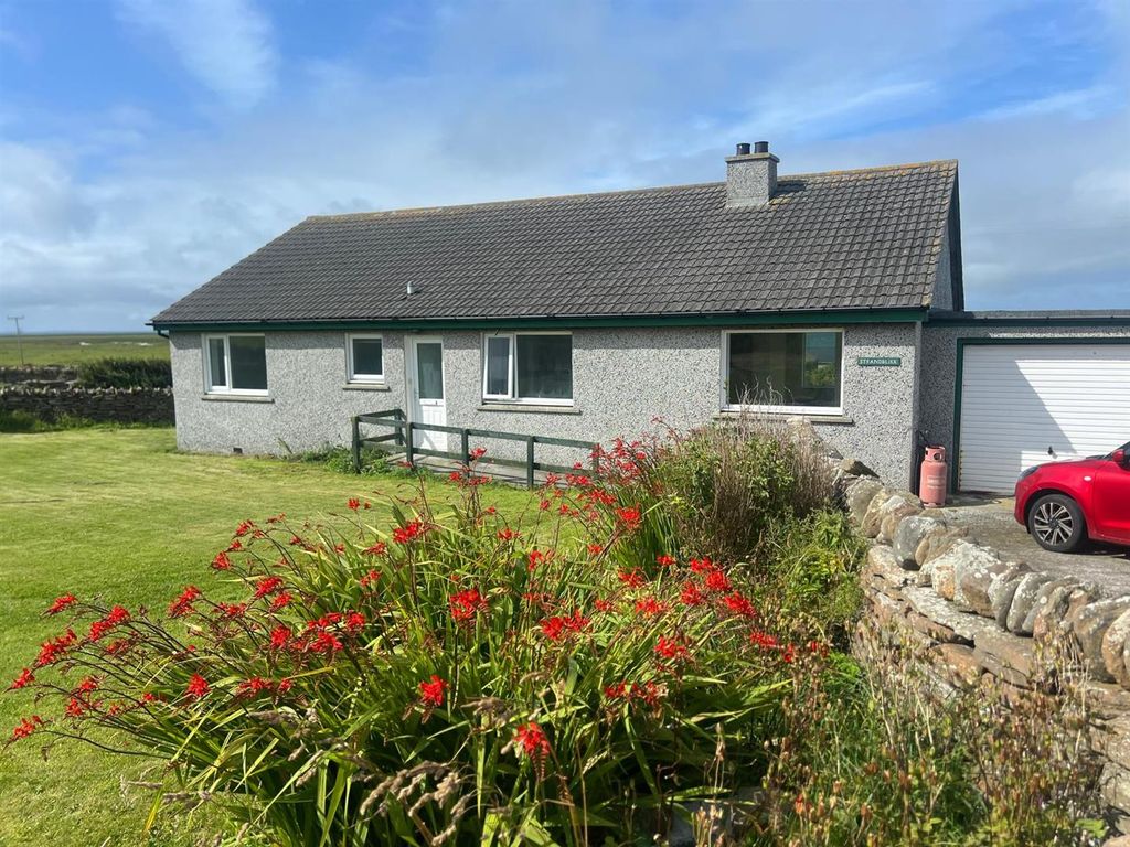 Property photo 2 of 33