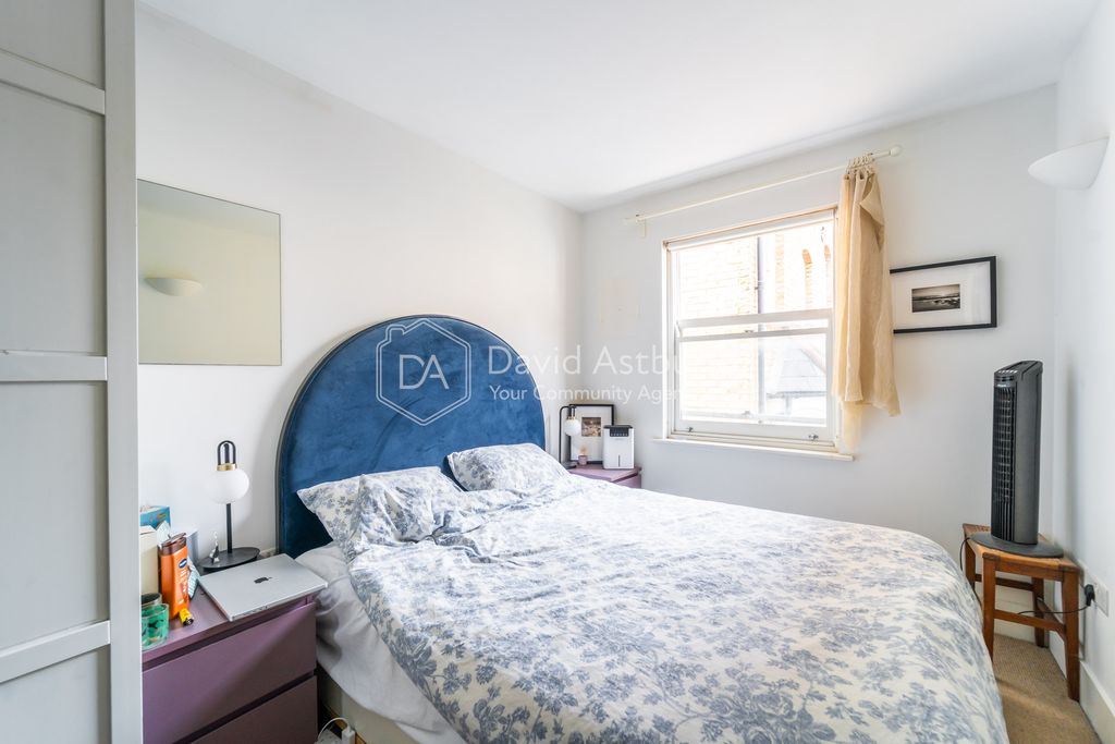 Property photo 3 of 11