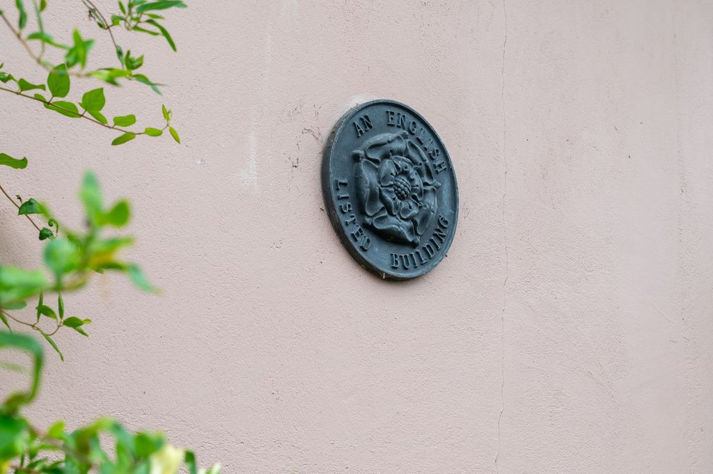Property photo 3 of 47