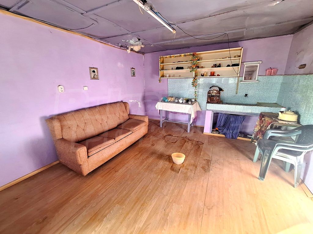 Property photo 2 of 5