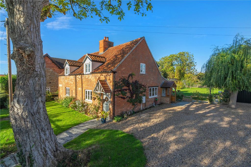 Property photo 1 of 21 Picture No. 05