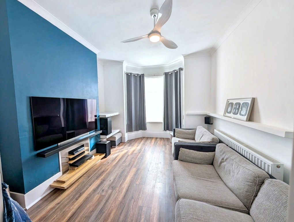 Property photo 2 of 14