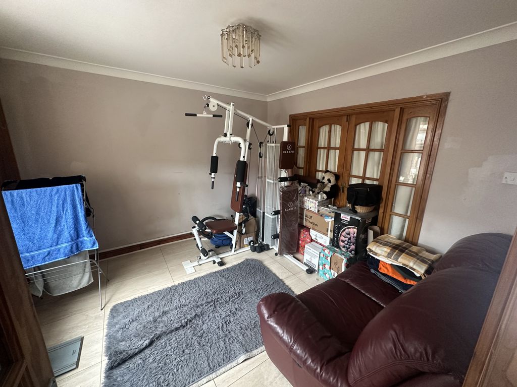 Property photo 2 of 11 Gallery