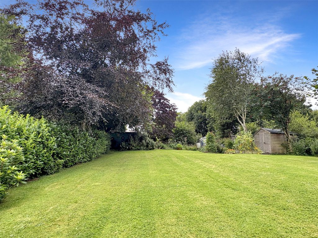 Property photo 2 of 19 Picture No. 33