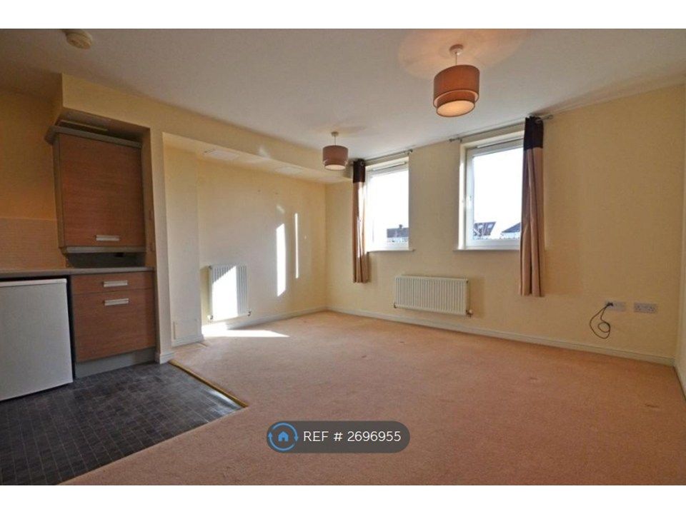 Property photo 3 of 8