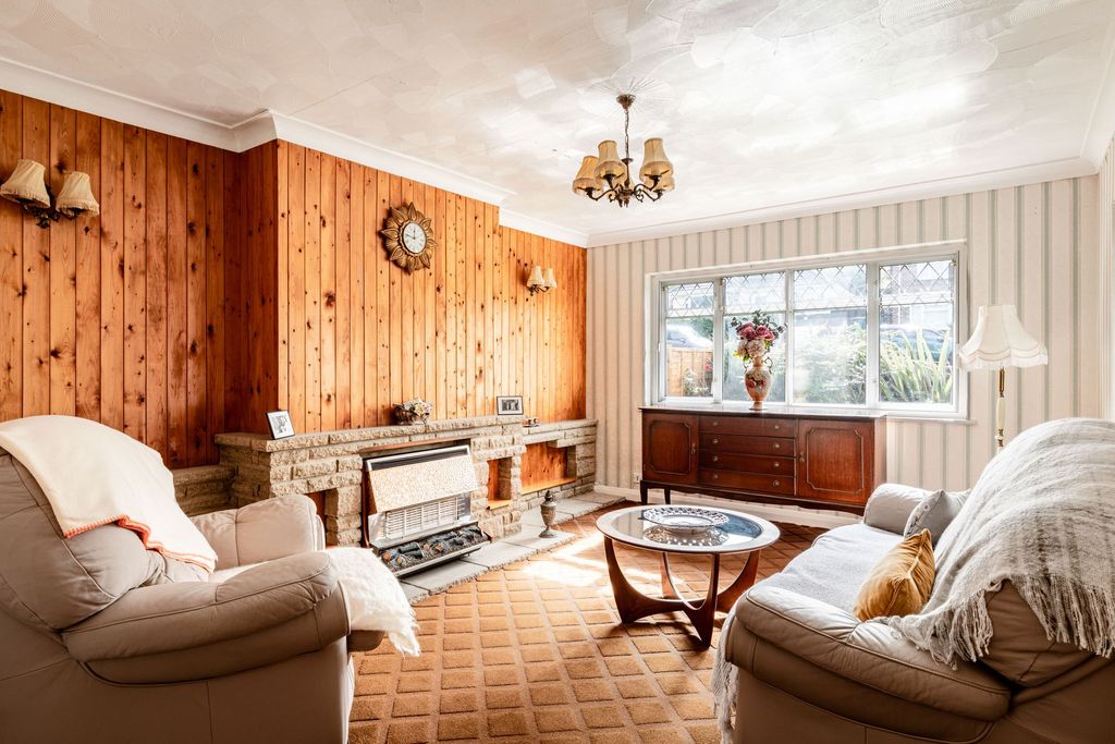 Property photo 2 of 15