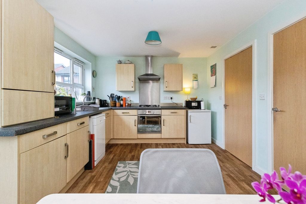 Property photo 3 of 26 Pbox-Img.Jpg