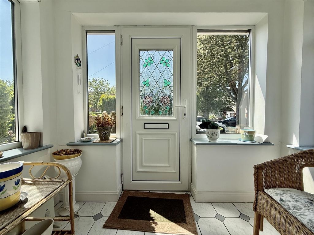 Property photo 2 of 19 Porch
