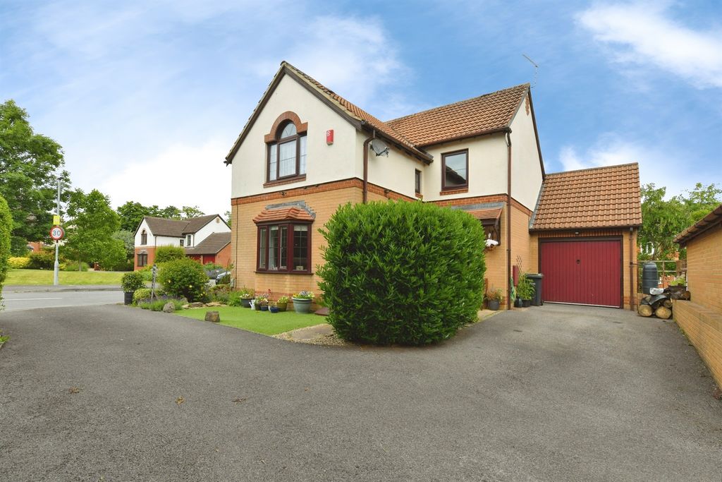 Property photo 1 of 18