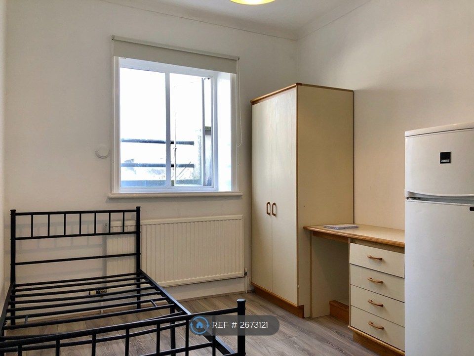 Property photo 1 of 10 Single Room