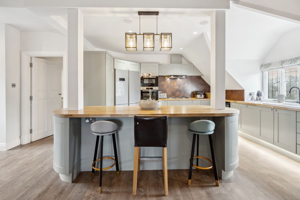 Property photo 3 of 21 Dsc03340