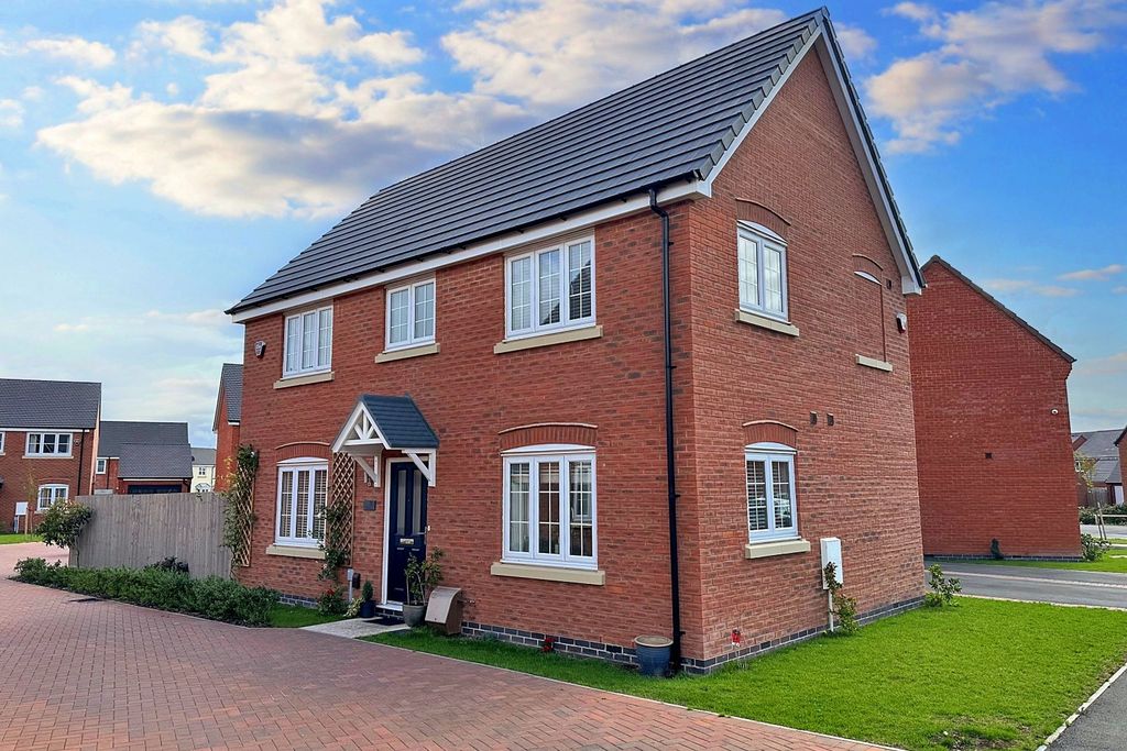 Property photo 1 of 27 3776360