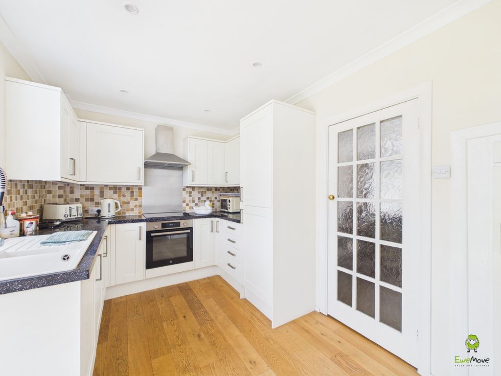 Property photo 3 of 16 Presented By Clinton At Ewemove Bexleyheath And Da