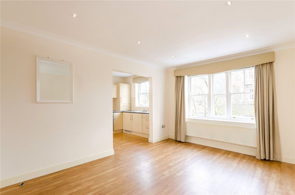 Property photo 2 of 9 Picture No. 08