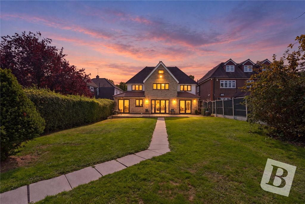 Property photo 3 of 37 Twilight Edit