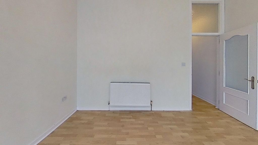 Property photo 3 of 9 Picture No. 18