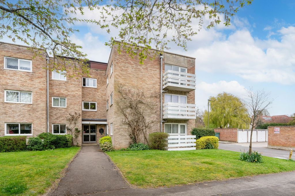 Property photo 1 of 4 Front