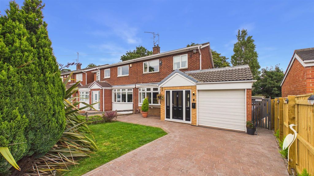 Property photo 1 of 36