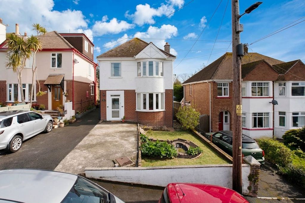 Property photo 3 of 15