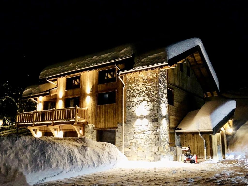 Property photo 2 of 21