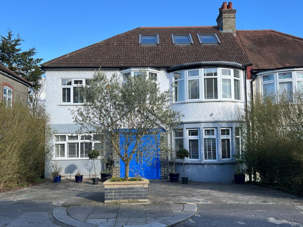 Property photo 1 of 29