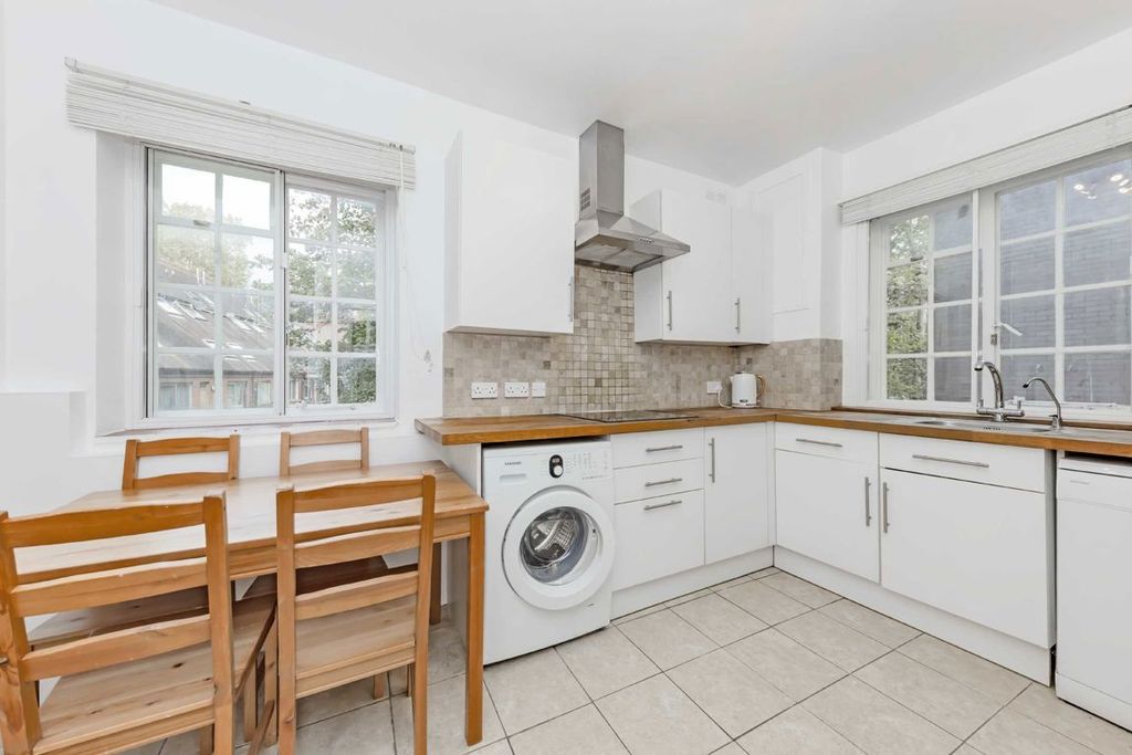 Property photo 3 of 5