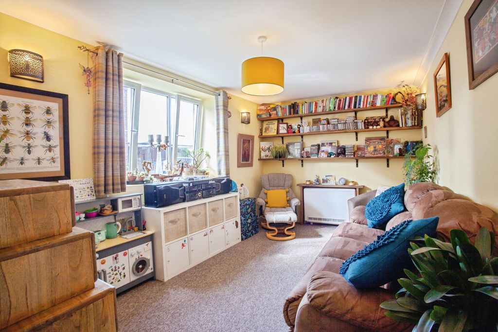 Property photo 3 of 15