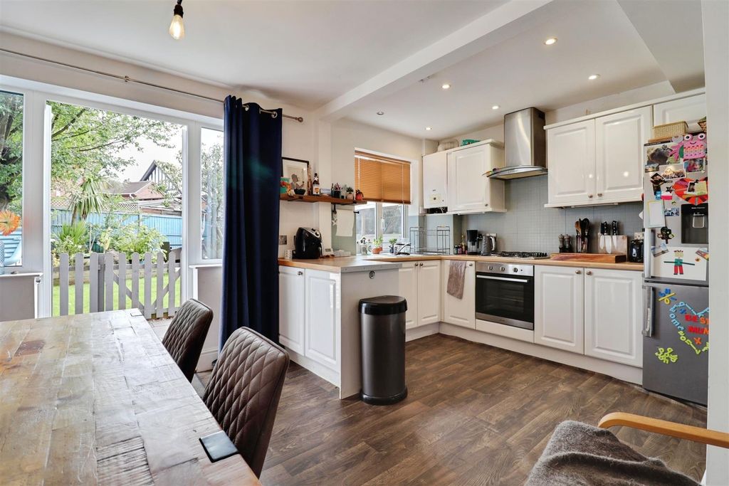 Property photo 2 of 19 6F4c0E28-Img_2813-Img_2815.Jpg