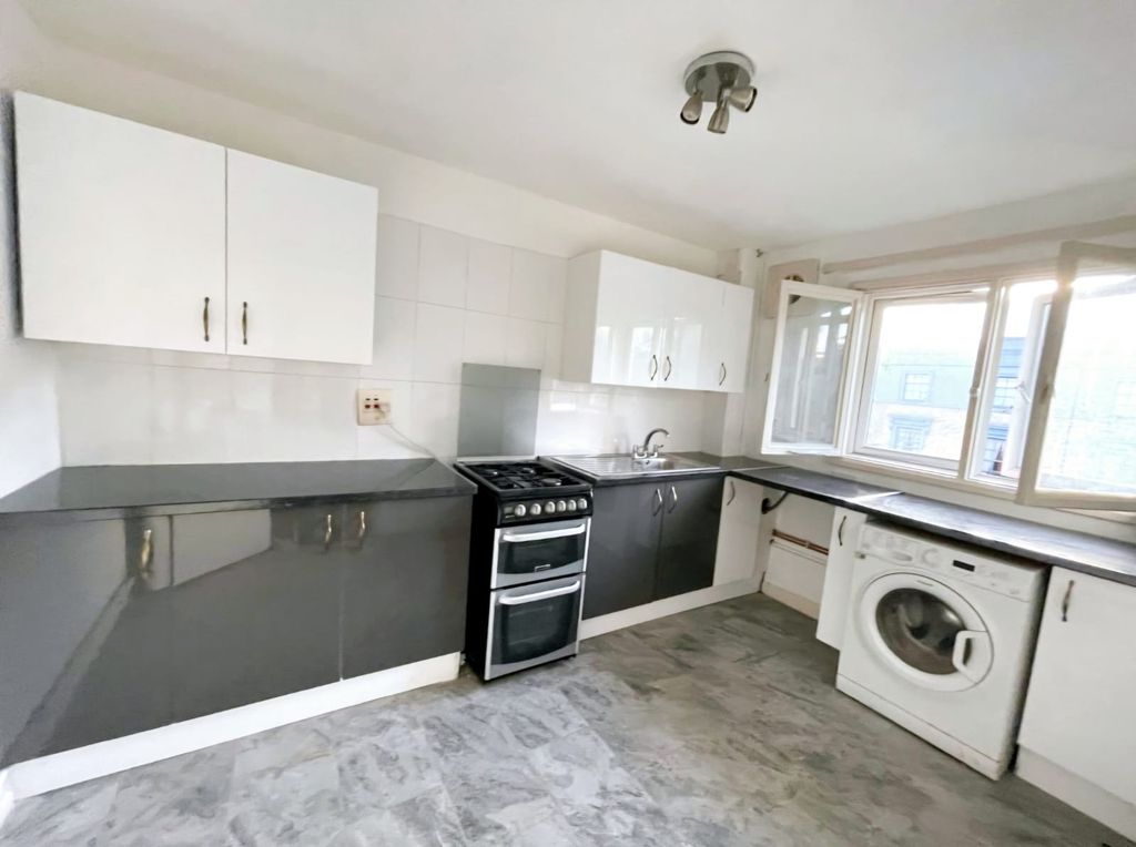 Property photo 3 of 5