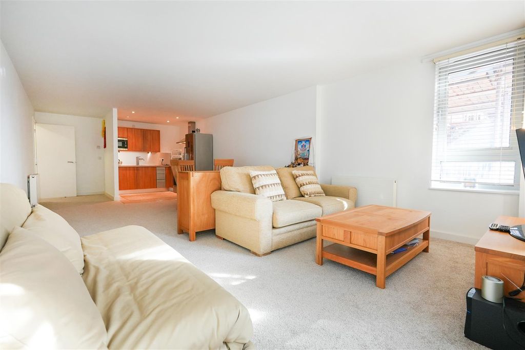 Property photo 2 of 17 Vizion7 F13 - Lkd.Jpg