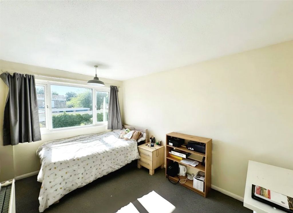 Property photo 3 of 8 Picture No. 01