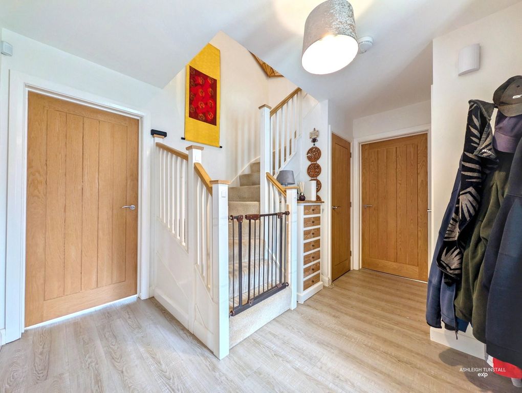 Property photo 2 of 24