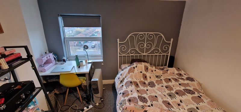 Property photo 3 of 9 Photo 8