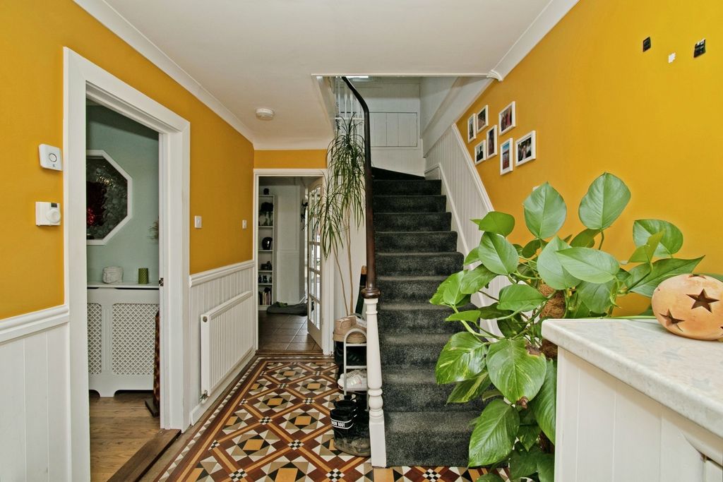 Property photo 3 of 25 Pbox-Img.Jpg
