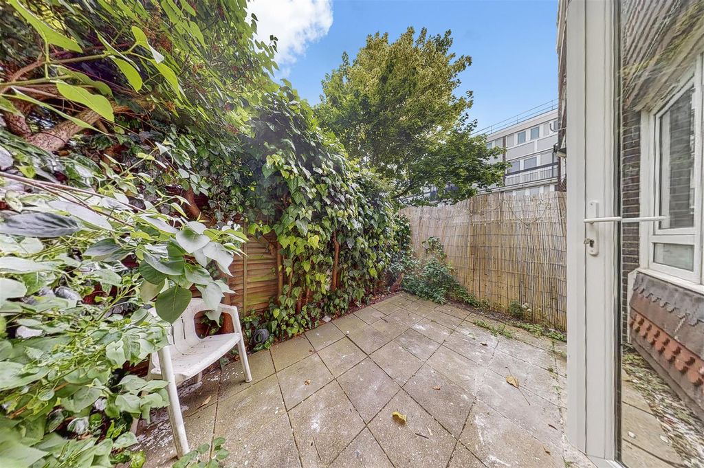 Property photo 2 of 18 Flat 4, Brancaster House - Hmy2Hlojro2Tsod5A52U.Jp