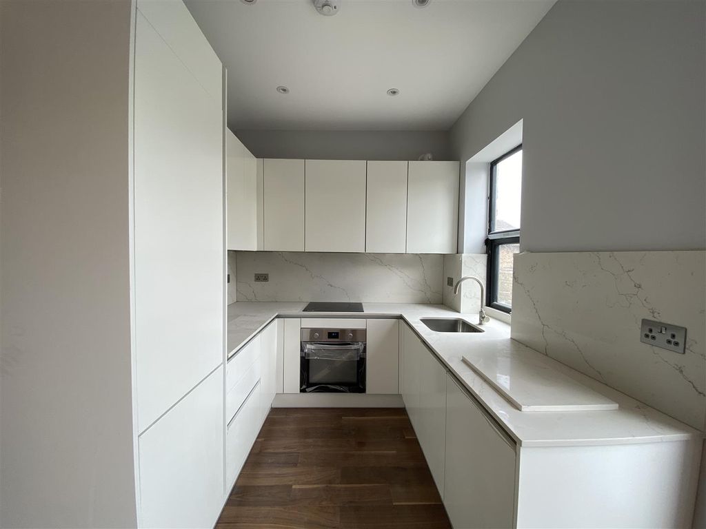 Property photo 1 of 5 Kitchen.Jpg