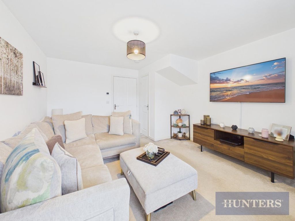 Property photo 2 of 23 Cam05316G0-Pr0332-Still003.Jpg