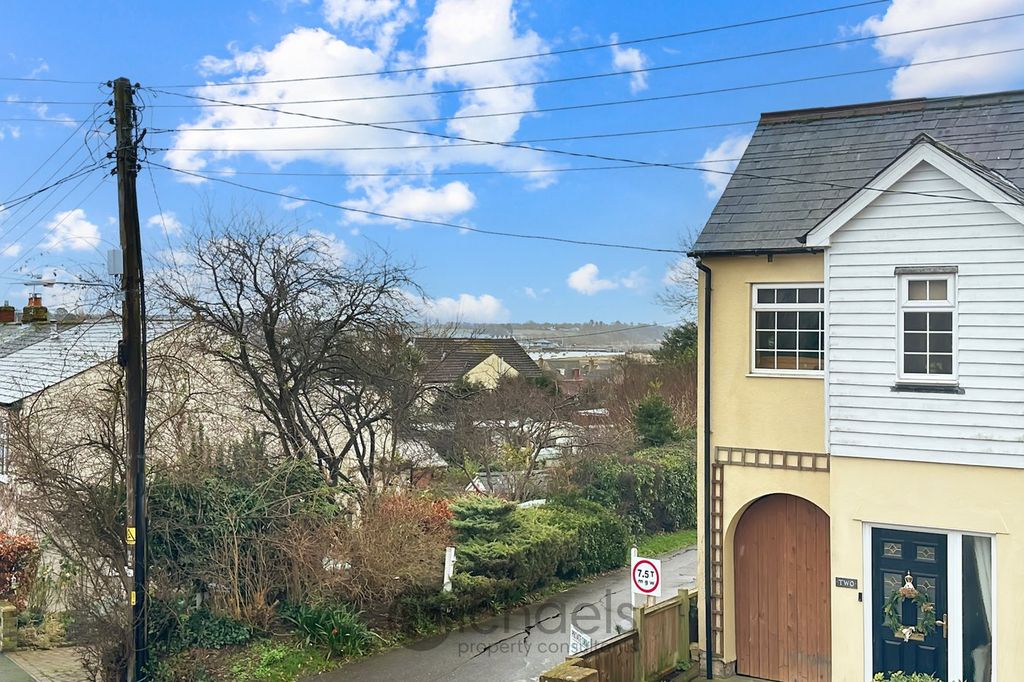 Property photo 2 of 22