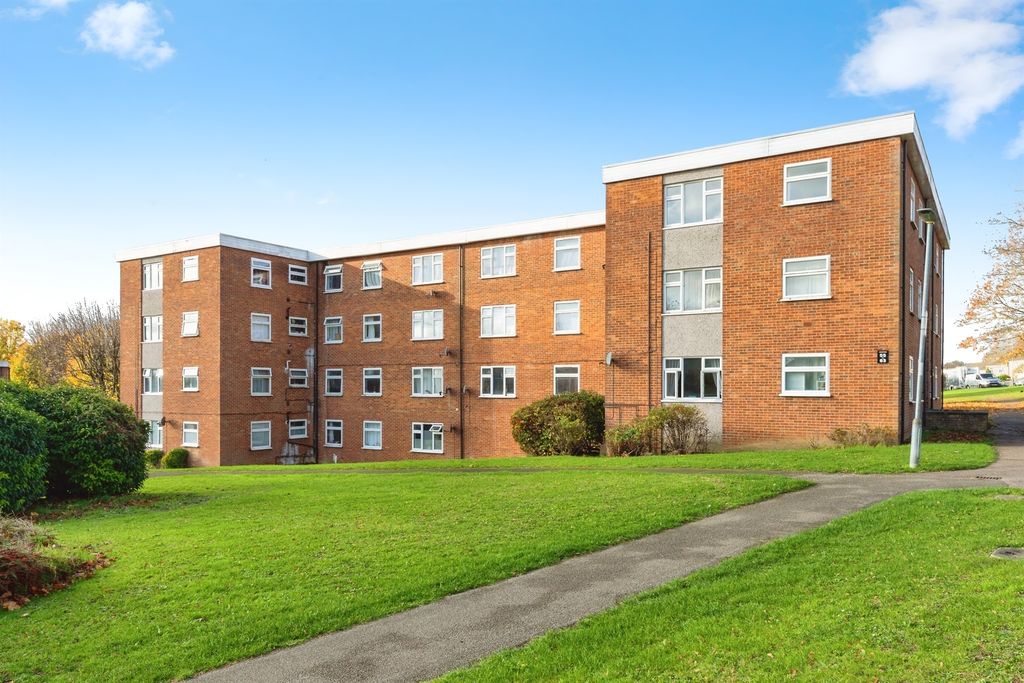 Property photo 1 of 17