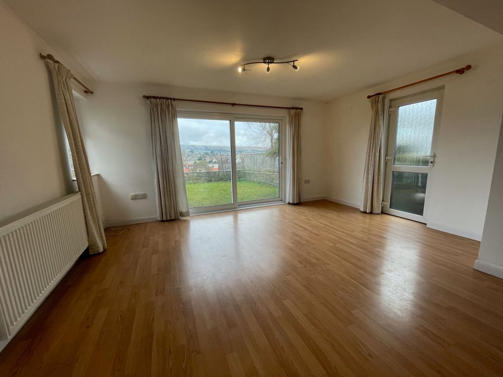 Property photo 3 of 12 Living Room