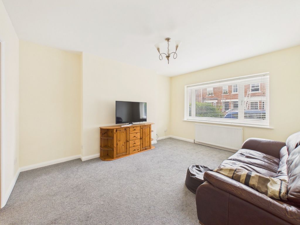 Property photo 3 of 14 5141617