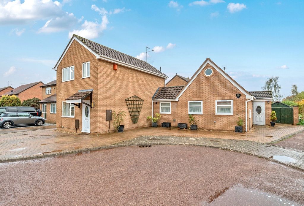 Property photo 1 of 17 Picture No. 32