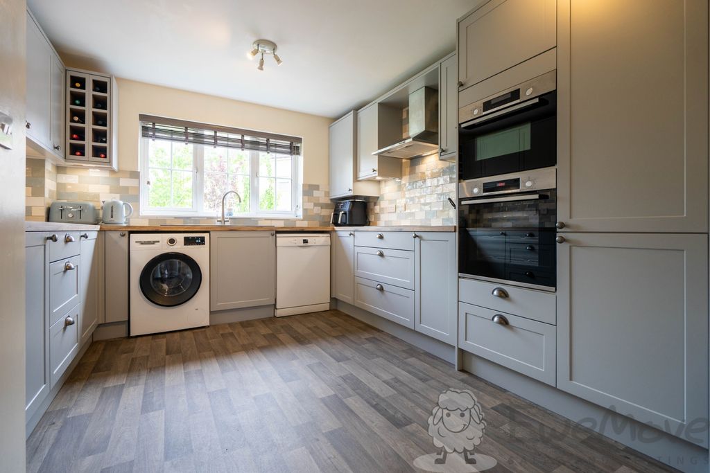 Property photo 2 of 12 Wickes Kitchen