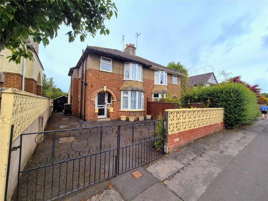 Property photo 1 of 16 Picture No. 04