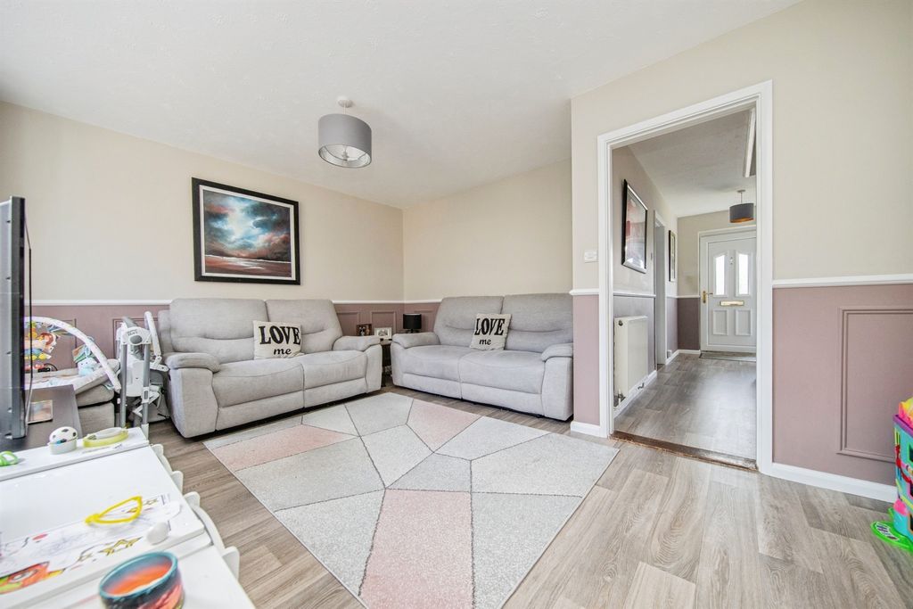 Property photo 2 of 15