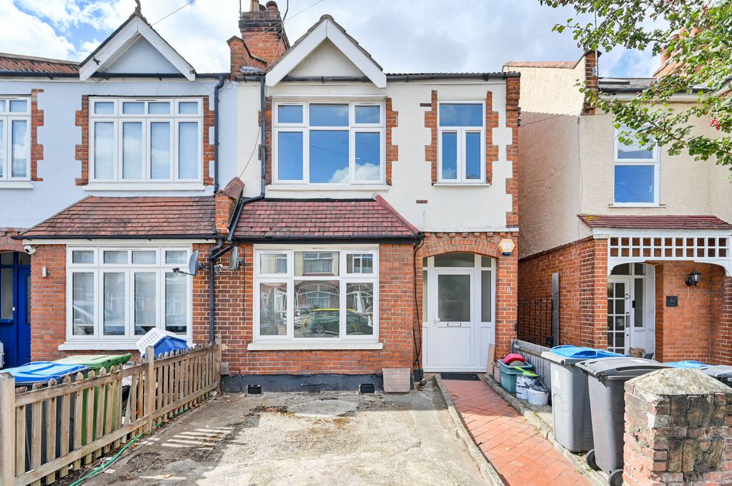 Property photo 3 of 10