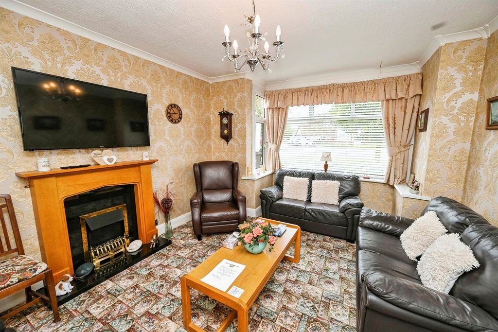 Property photo 3 of 15